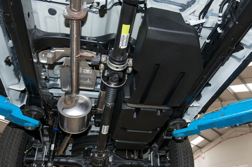 Pack réservoir carburant 140L installation moteur diesel